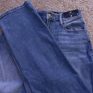 Hollister ultra high rise dad jeans (women)